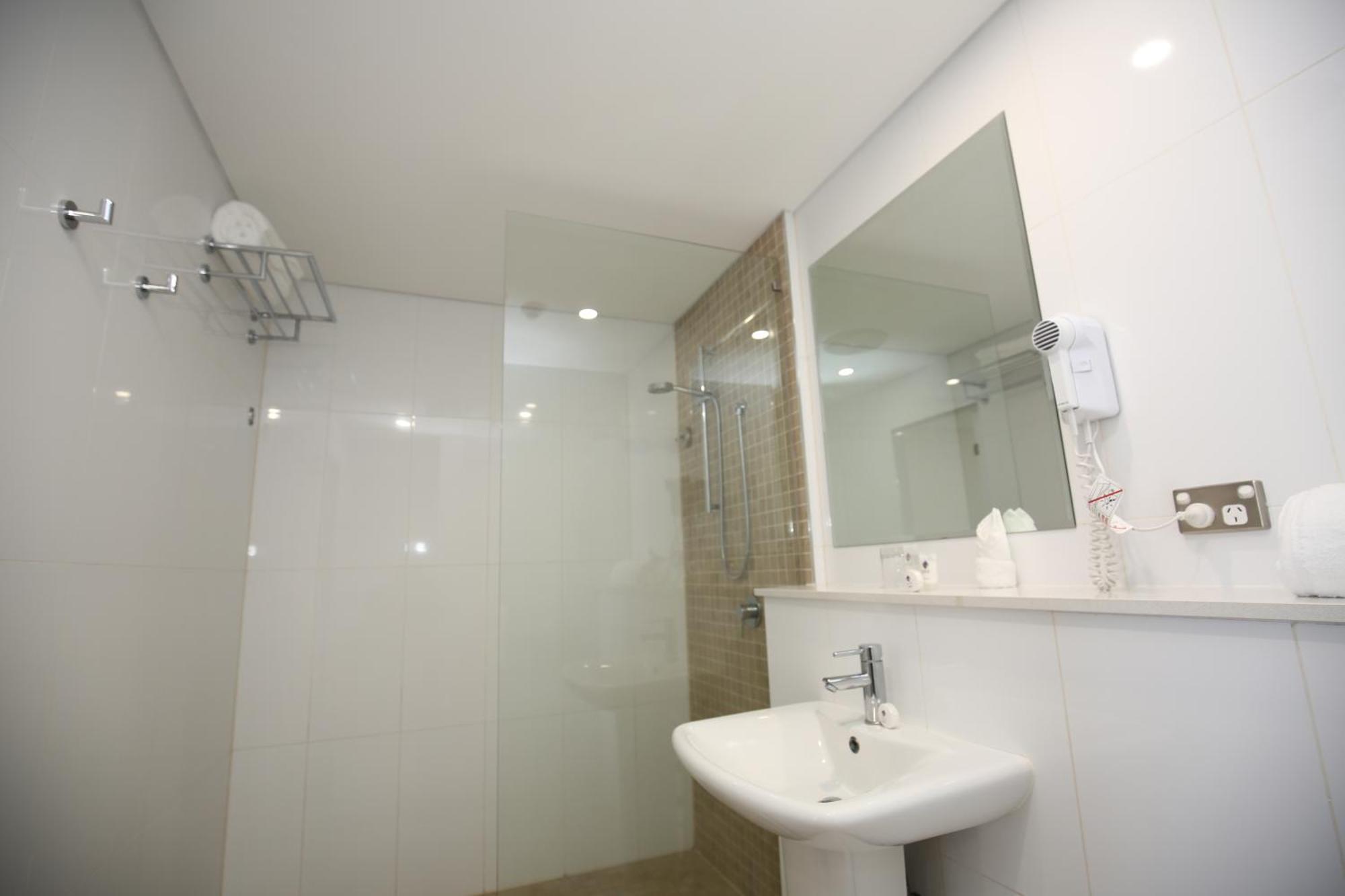 Ela Beach Hotel Port Moresby Room photo